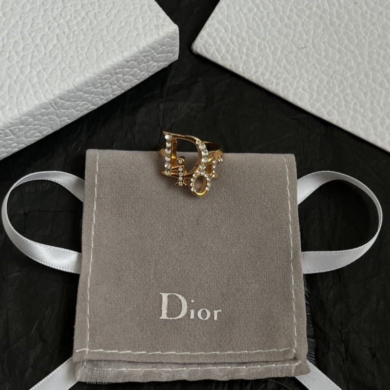 chr1st1an D10r rings